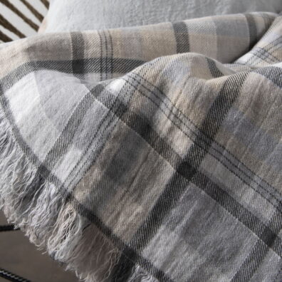 Plaid de lin a grand carreaux tartan.
