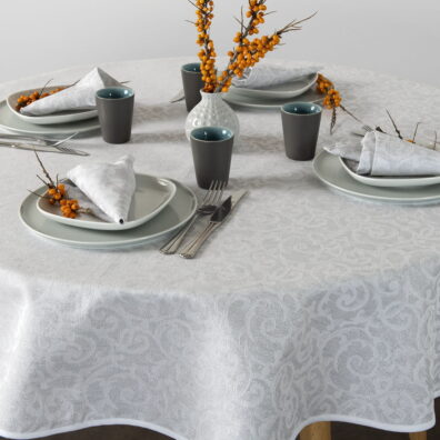 Jacquard en bel motif de fleur avec fils de lurex, en couleur d’argent.