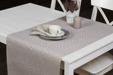 Chemin de table de lin coton beige en design en l’affect à carreaux 3D.