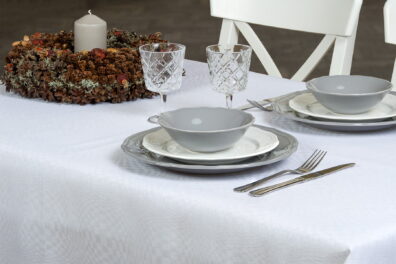 Nappe de lin coton blanc optique en design à carreaux 3D.
