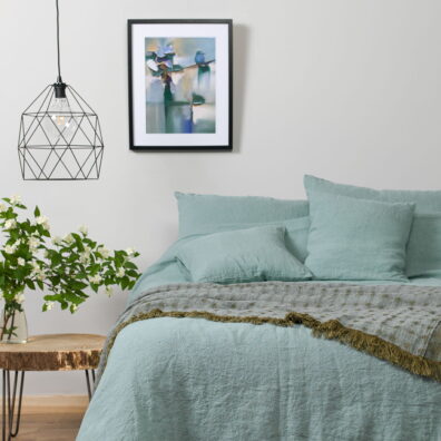 Linge de lit de lin lavé en couleur aqua ( bleu vert).