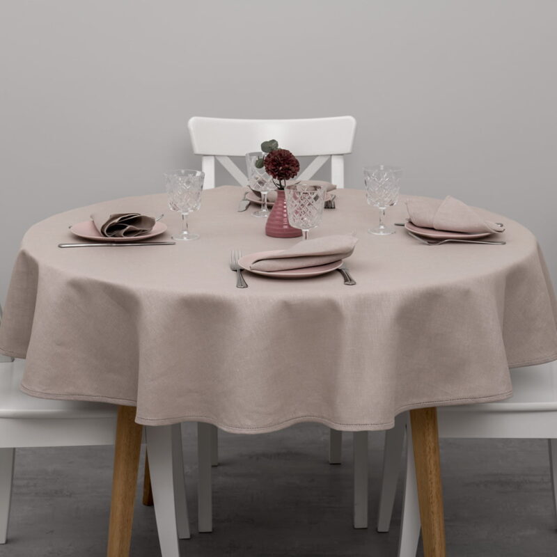 Nappe ronde / ovale vieux rose de lin coton avec des points ajourés.