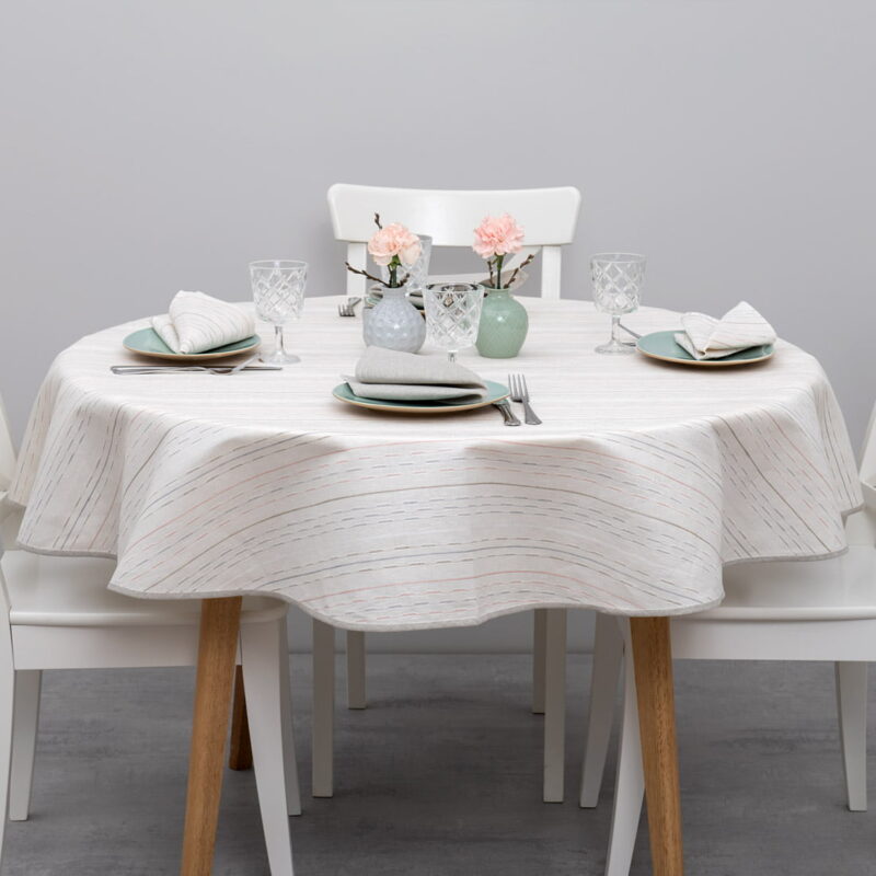Nappe ronde / ovale blanc cassé de lin coton en rayures fines.