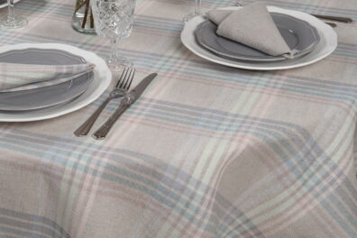 Lin coton beige en rayures roses, bleu gris, vertes.