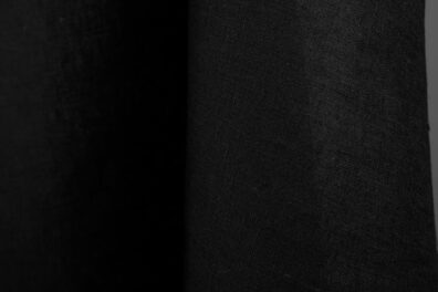 Tissu noir uni de lin