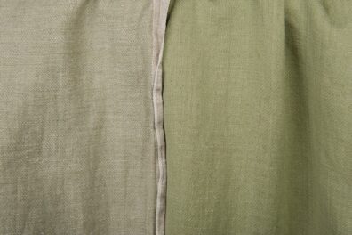 Tissu vert gris de lin-coton lavé double-face