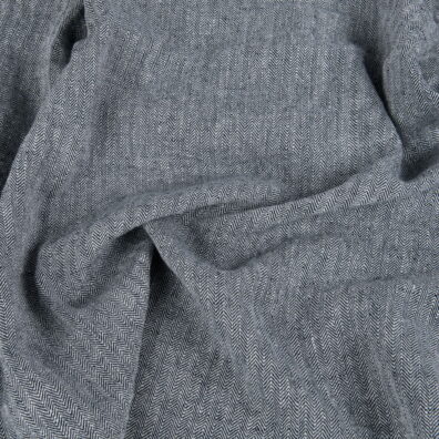 Tissu lin lave a chevrons noir et blanc.