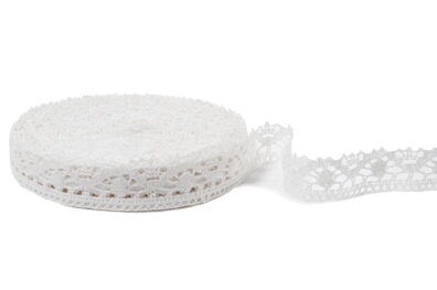 Dentelle blanche de lin No 16