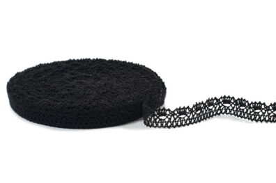 Dentelle noire de lin No 7