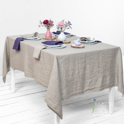 Nappe de lin lavé en couleur gris clair.
