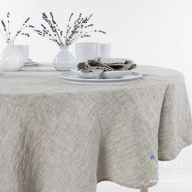 Nappe metis de lin coton lavé en couleur beige ayant fils spéciaux plus épais.