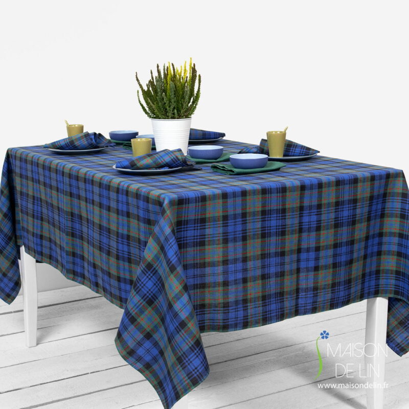Nappe de lin coton à carreaux bleus et verts.