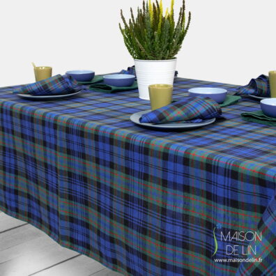 Nappe de lin coton à carreaux bleus et verts.