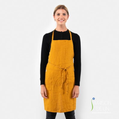 Tablier à bavette adulte de lin lavé en couleur jaune orange.