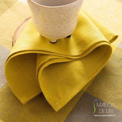 Serviette de lin coton en couleur jaune solid.