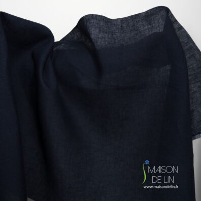 Tissu de 100% lin couleur bleu foncé.