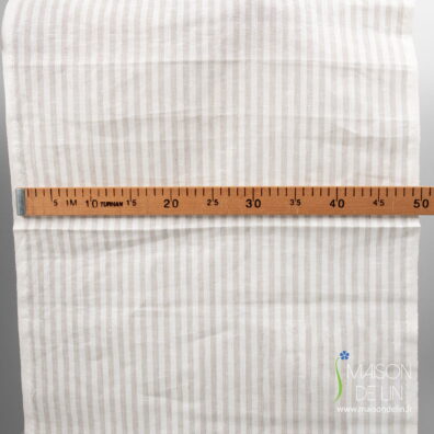 Largeur de tissu 50cm. Largeur des rayures 7mm.