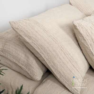 Ces articles sont lavés, fins, légers, doux et mous, produits de tissu beige, naturelle de lin de haute qualité.