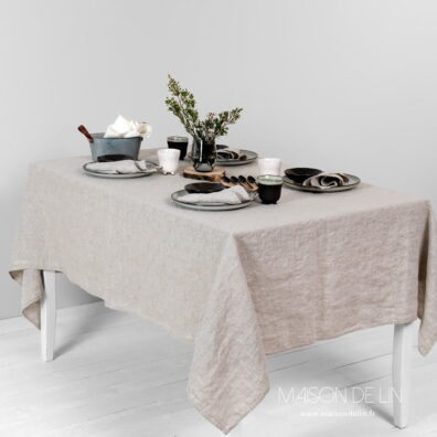 Nappe naturelle de 100% lin lavé.