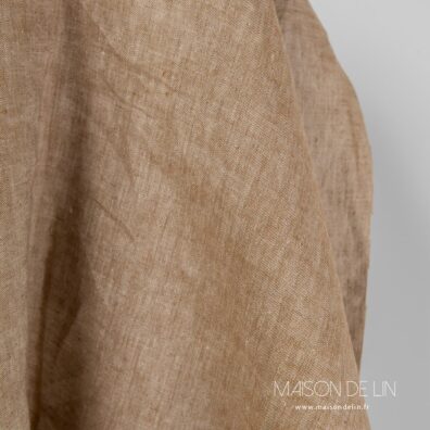 Tissu grande largeur couleur brune 100% lin.