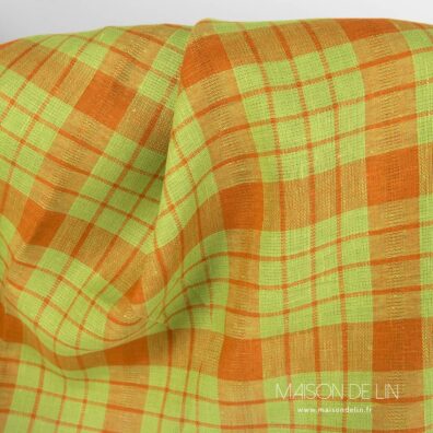 Tissu vert lin et orange.