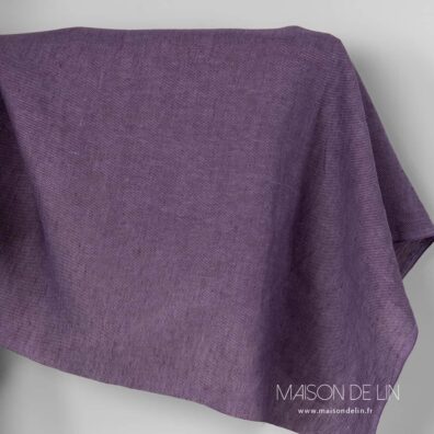 Lin violet en design. largeur 150cm. Poids moyen.