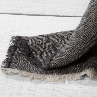 Dessus de lit gris anthracite en lin avec des franges 1.5cm.