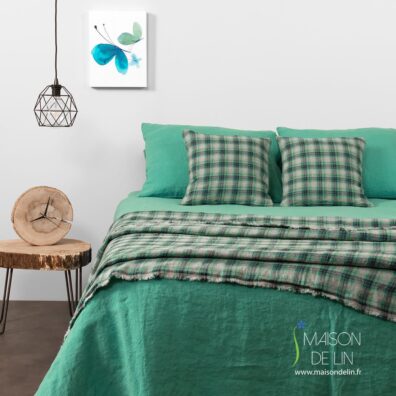 Linge de lit vert d`eau "Verdi" de lin lavé.