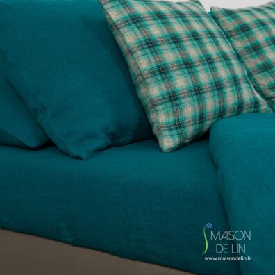 Linge de lit bleu canard drap de lin lave.
