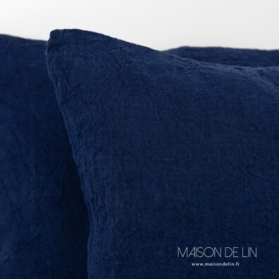 Linge de lit bleu nuit taie d'oreille de lin lave.