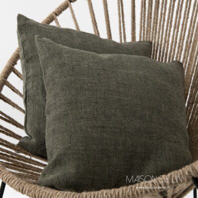 Housse de coussin kaki vert lin lavé, melange des couleurs vert, brun, beige, noir avec fermeture éclair.