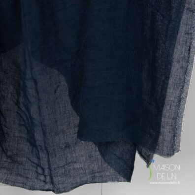 Tissu de lin lave navy.