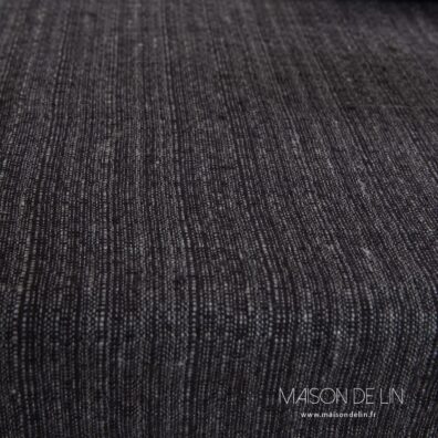 Nappe noir gris en lin lavé en un design fine et subtile.
