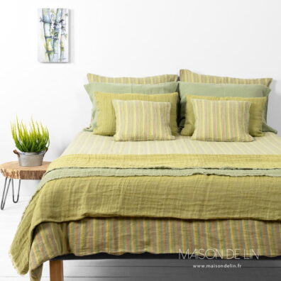 Linge de lit rayures vertes, jaunes, brunes "Bamboo" de lin lavé.