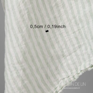 Tissu lin rayures vertes et blanc cassé, lavé en largeur pour rideaux, linge de lit.