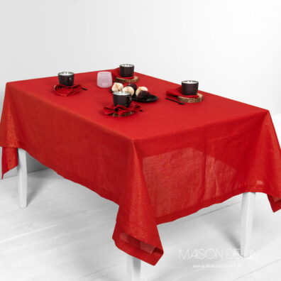 Nappe rouge lin coton avec fils de lurex en couleur d`or.