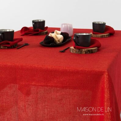 Nappe rouge lin coton Nappe rouge lin coton type du bord - bordure pliée de 4cm.