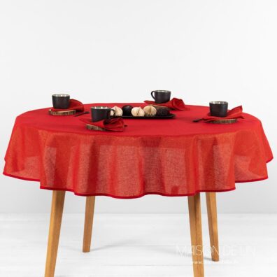 Nappe ronde rouge en lin coton avec fils de lurex d`or.