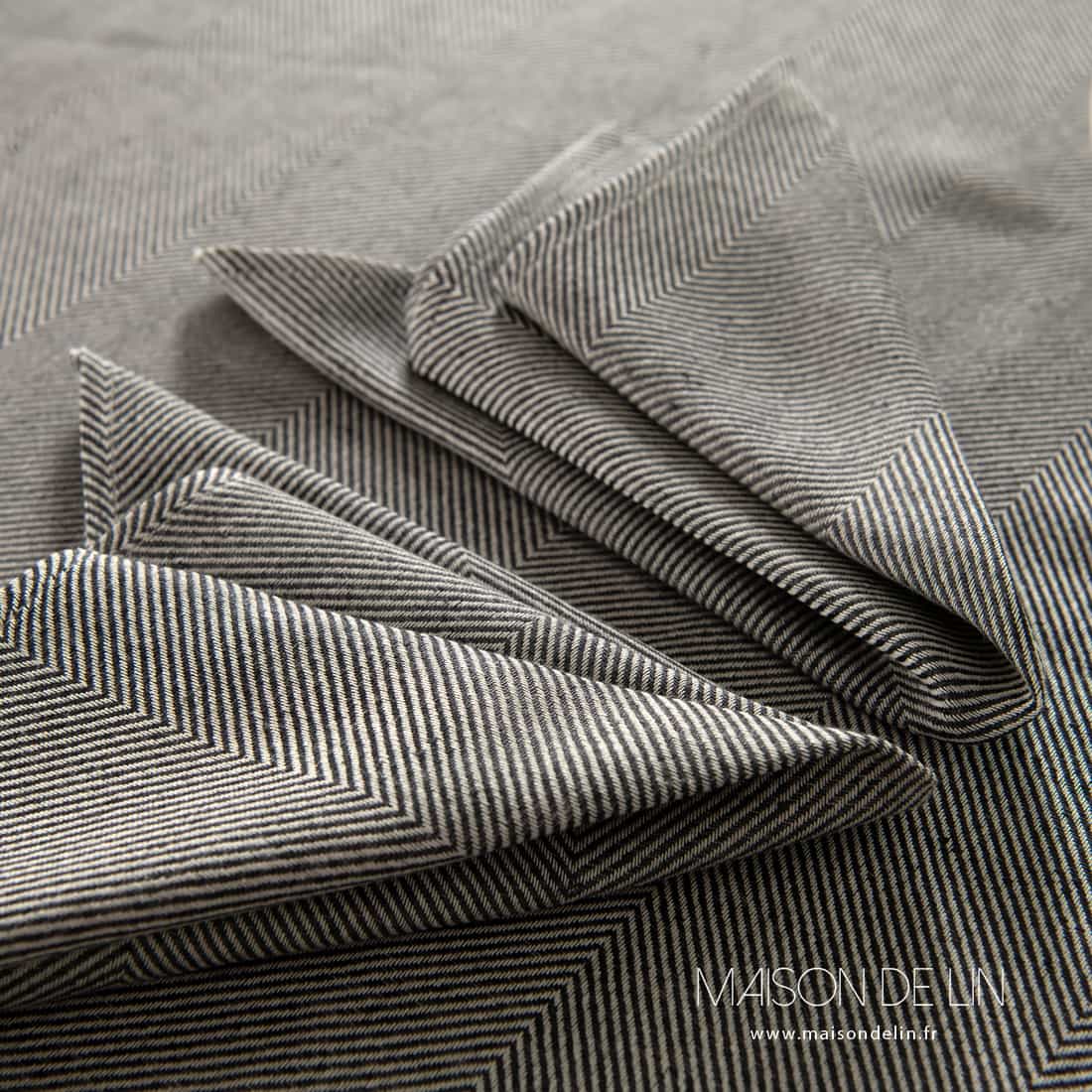 Serviette grise lin coton a chevron.