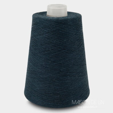 fils de lin bleu noir.